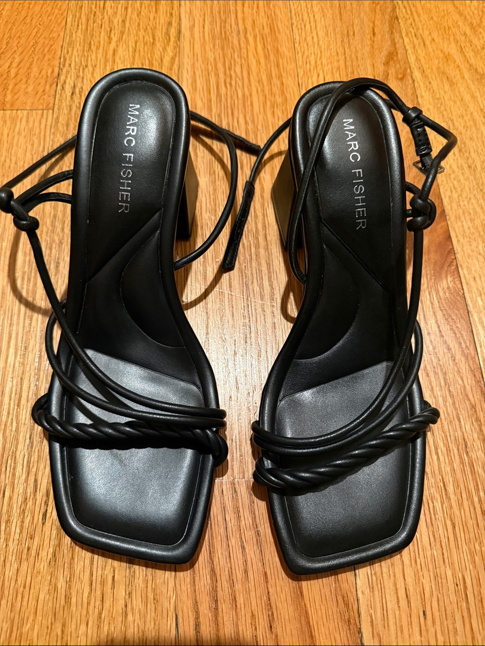 Marc Fisher Malyn Black Twisted-Strap Square-Toe Block Heel Sandals Size 6